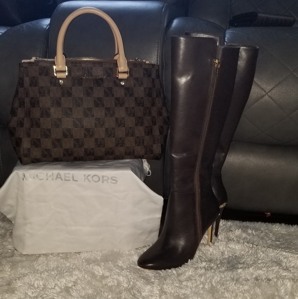 MICHAEL KORS BOOTS SIZE 6M NEW